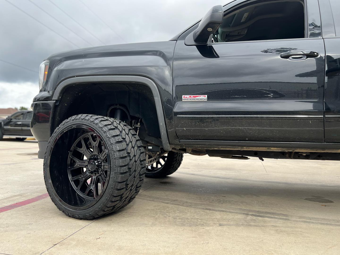 TIS OFF-ROAD 560B WHEELS 5X150) & 5X5.5(139.7) - GLOSS BLACK