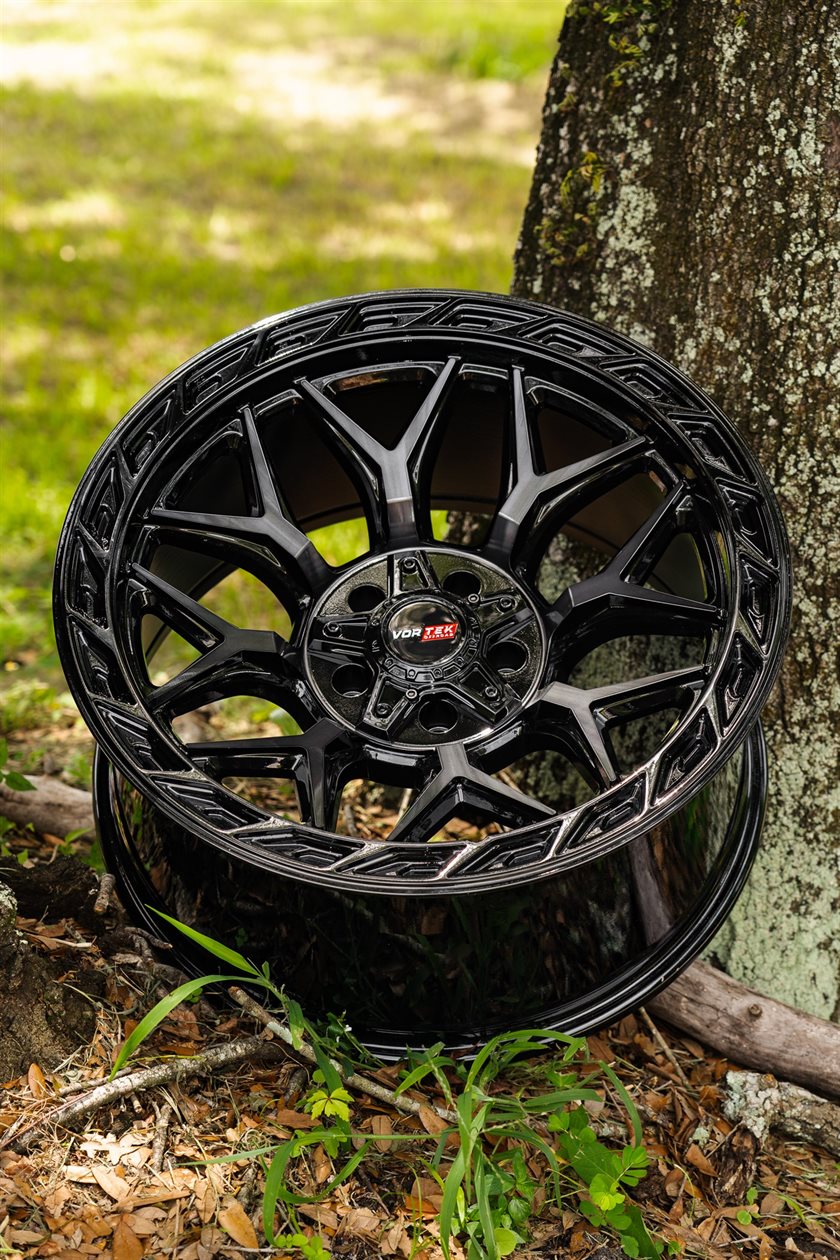 20X9 VORTEK VRP-504 ENZO WHEELS 6X5.5(139.7) & 6X135 +00 OFFSET - GLOSS BLACK