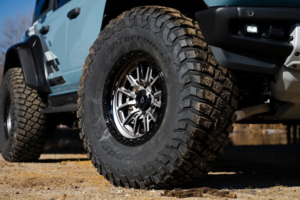 ARENA A106 TREK WHEELS 6X5.5(139.7) - GLOSSY GUN METAL CENTER GLOSSY BLACK LIP