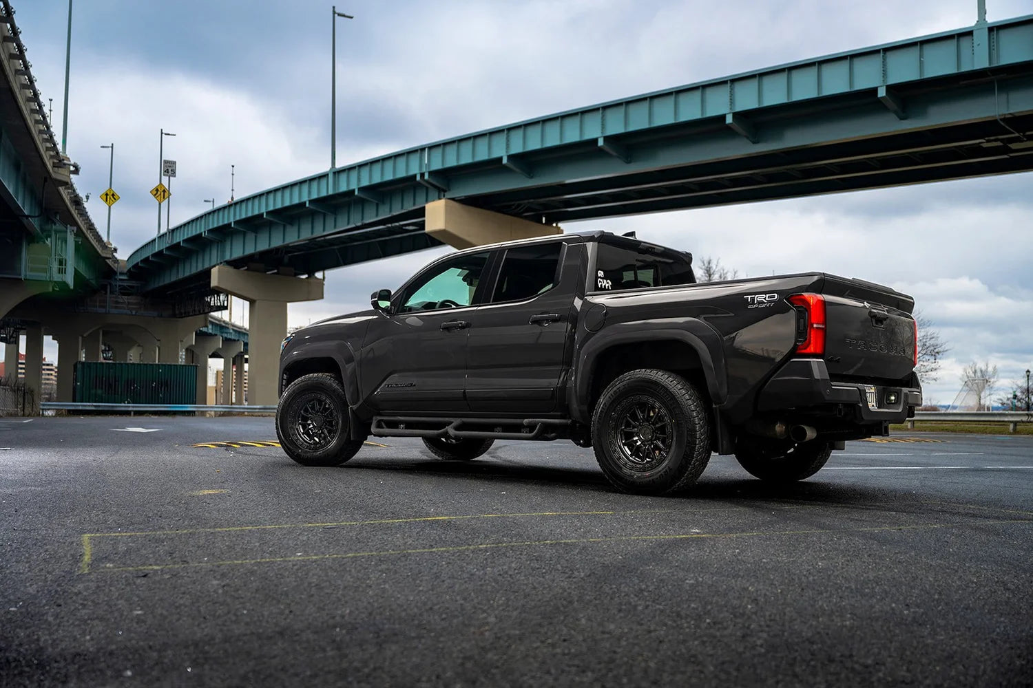 ARENA A106 TREK WHEELS 5X5.0(127) - GLOSSY BLACK