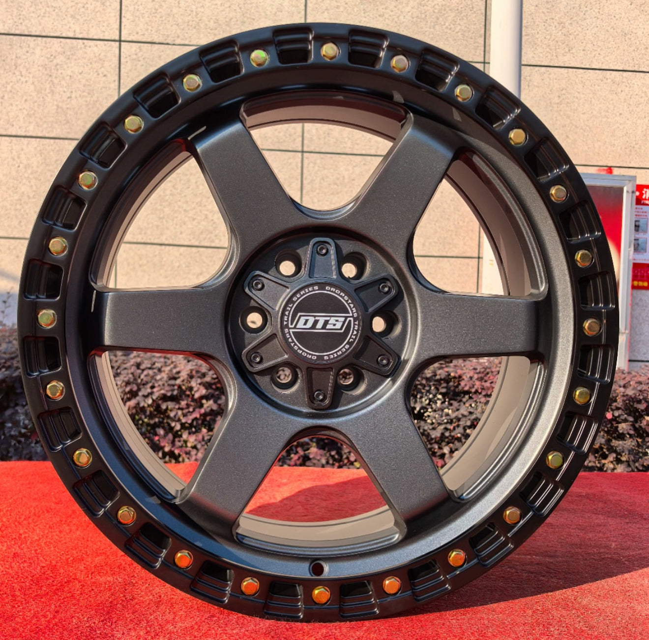 DROPSTAR TRAIL SERIES 604AB WHEELS 5X5.0(127) & 5X5.5(139.7) - ANTHRACITE & BLACK LIP