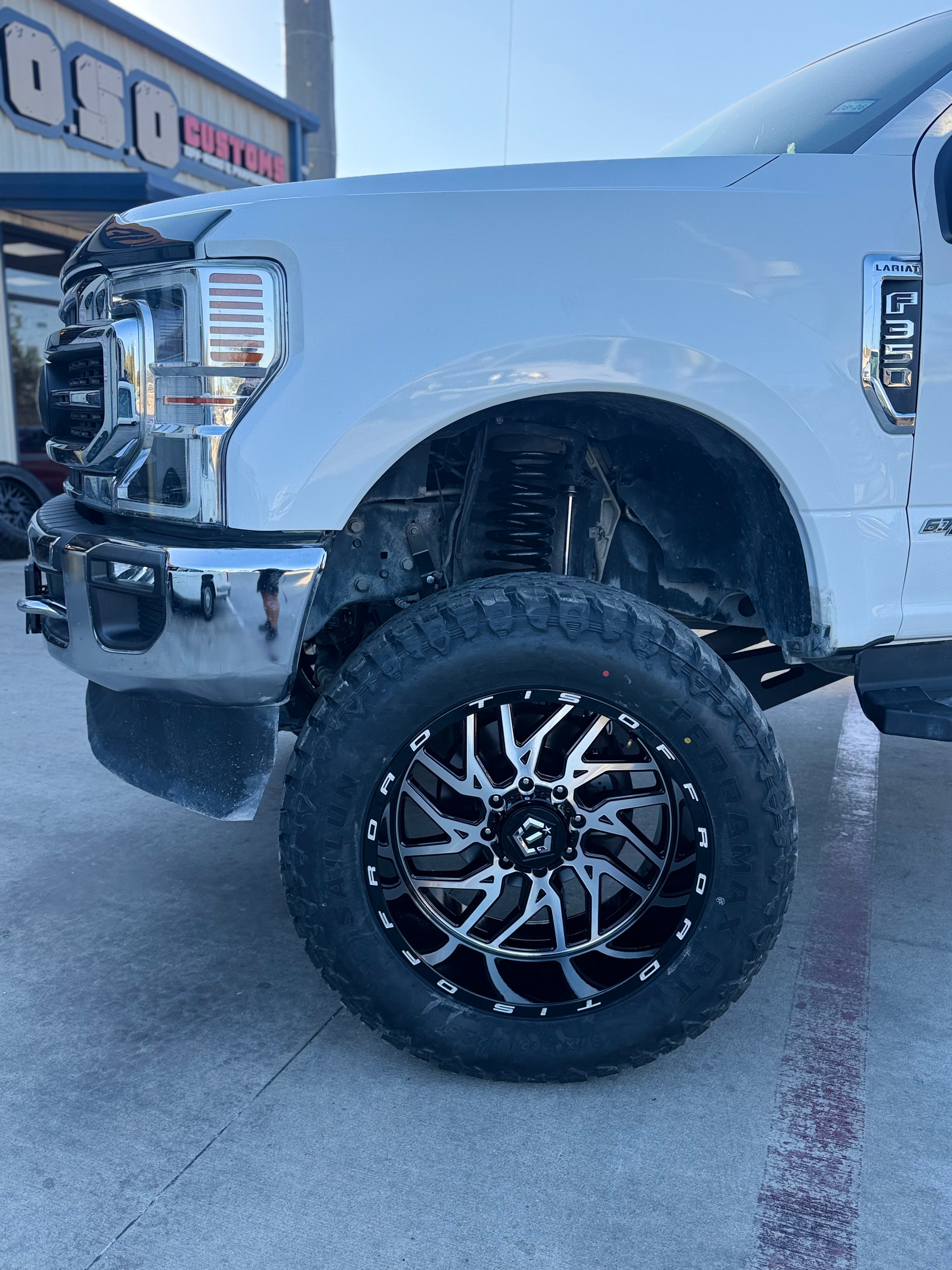 TIS 544MB WHEELS 8X180 - GLOSS BLACK & MACHINED FACE