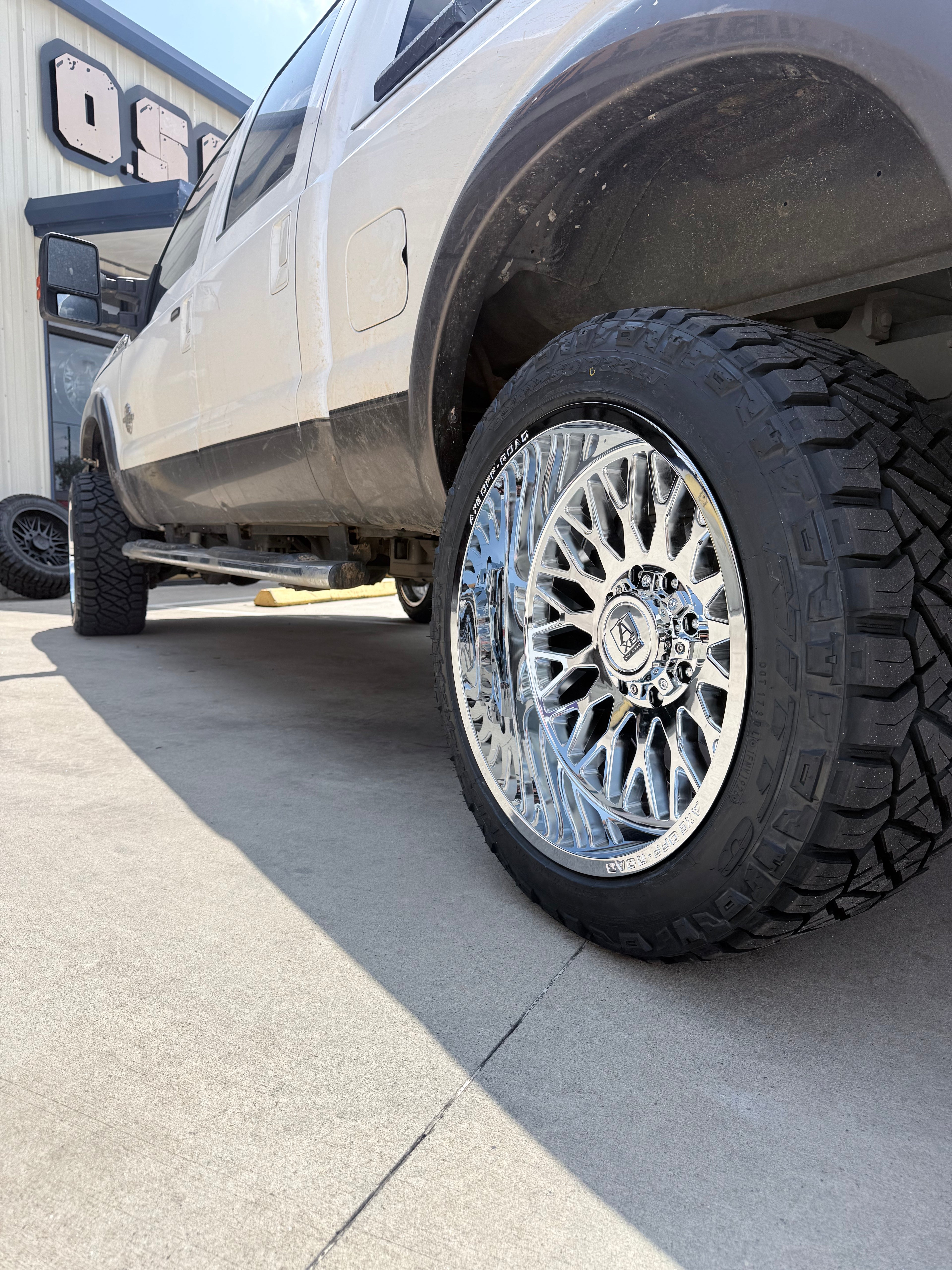 2009 - 2014 FORD F-350 WITH 22X12 AXE OFF-ROAD WHEELS, 33X12.50R22 AND 2.5" LEVELING KIT - GALLERY