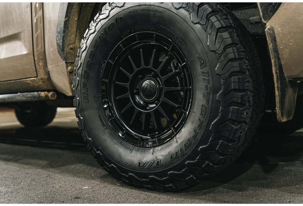 FUEL OFF-ROAD WHEELS ASCEND FC905 6X5.5(139.7) - MATTE BLACK W/ GLOSS BLACK LIP