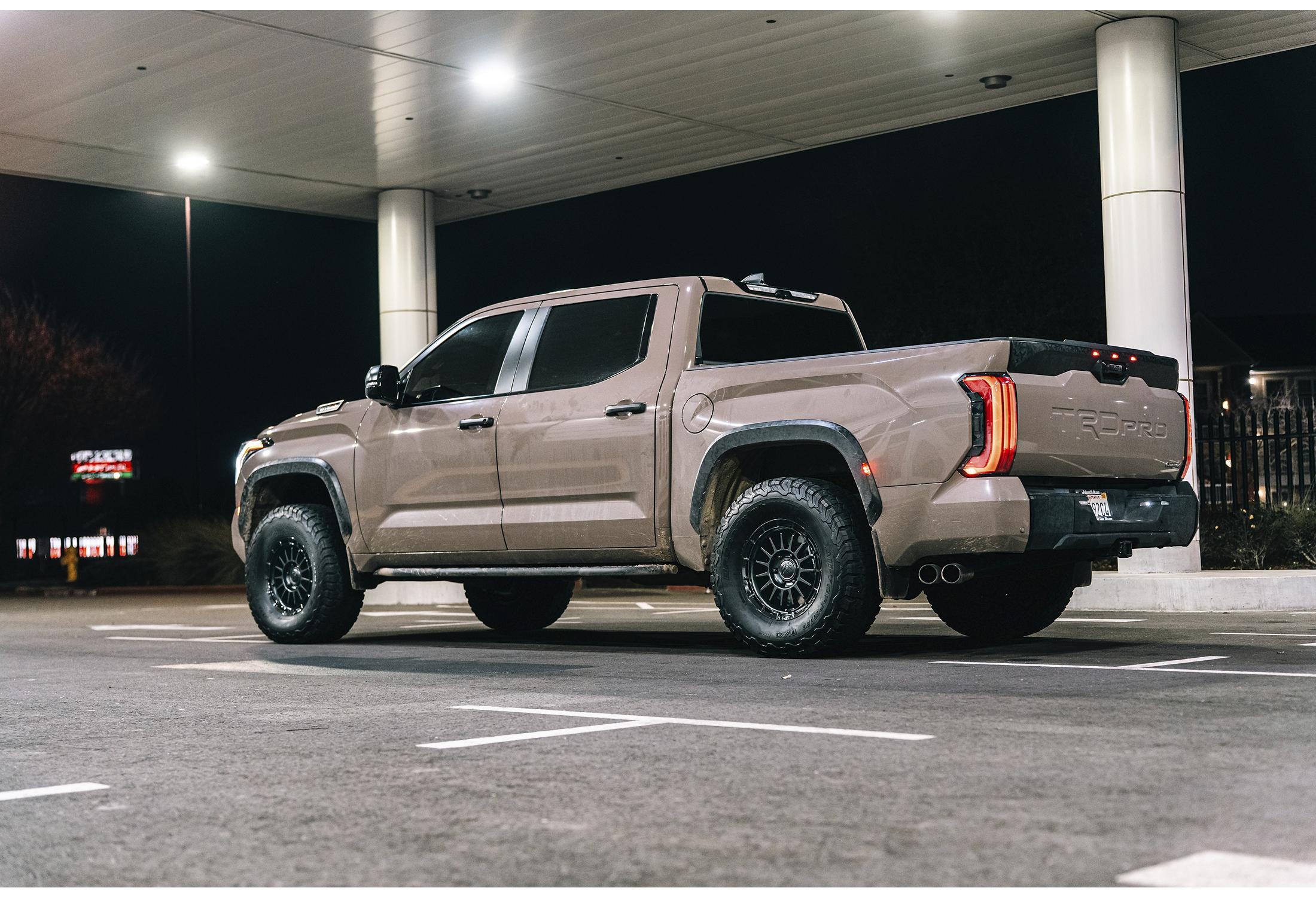 FUEL OFF-ROAD WHEELS ASCEND FC905 6X5.5(139.7) - MATTE BLACK W/ GLOSS BLACK LIP