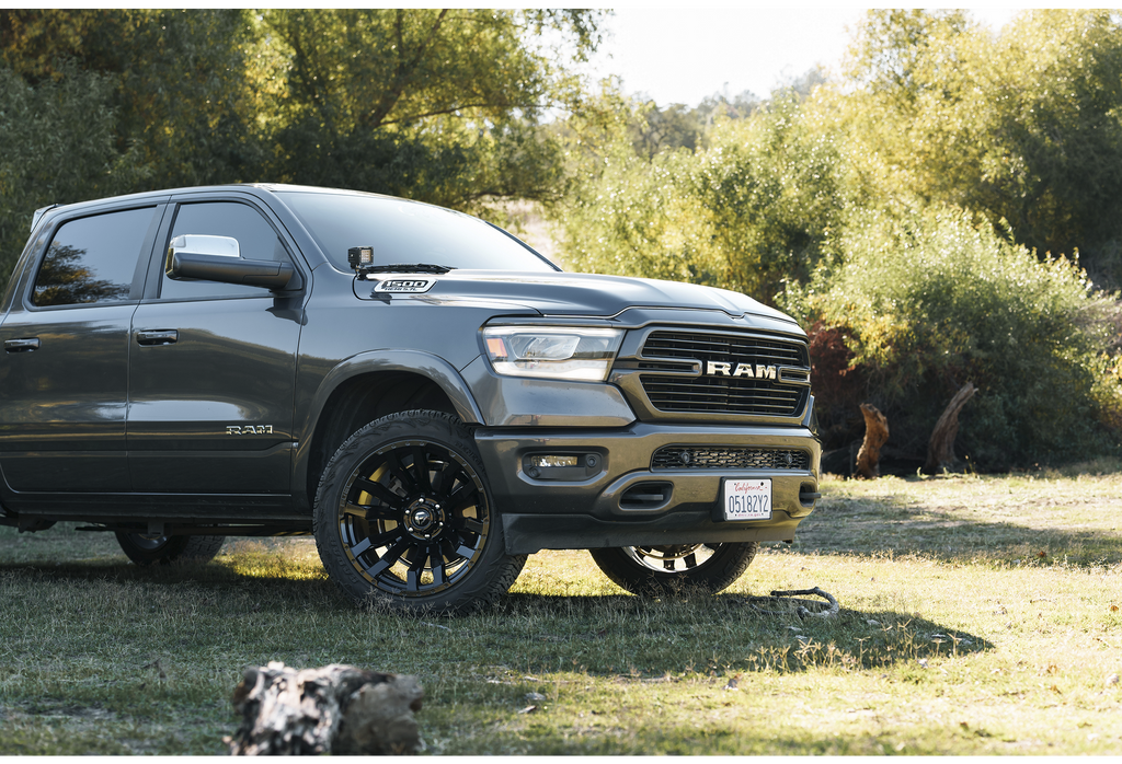 FUEL OFF-ROAD WHEELS BLITZ D675 6X5.5(139.7) - GLOSS BLACK