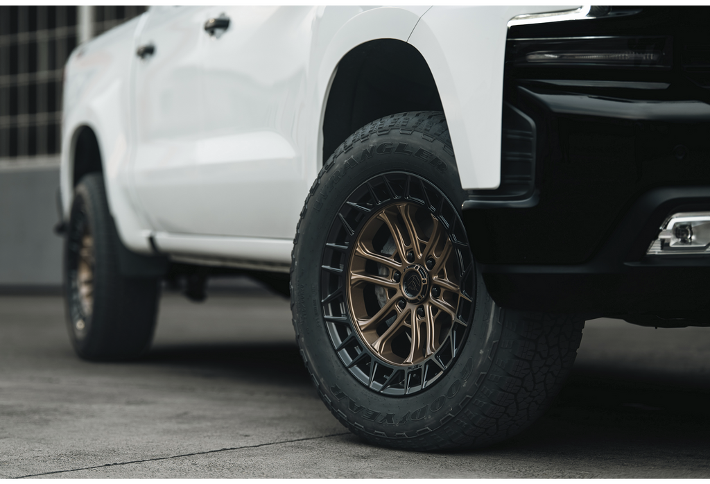 FUEL OFF-ROAD WHEELS CELSIUS FC874 6X5.5(139.7) - MATTE BRONZE W/ M-BLK LIP