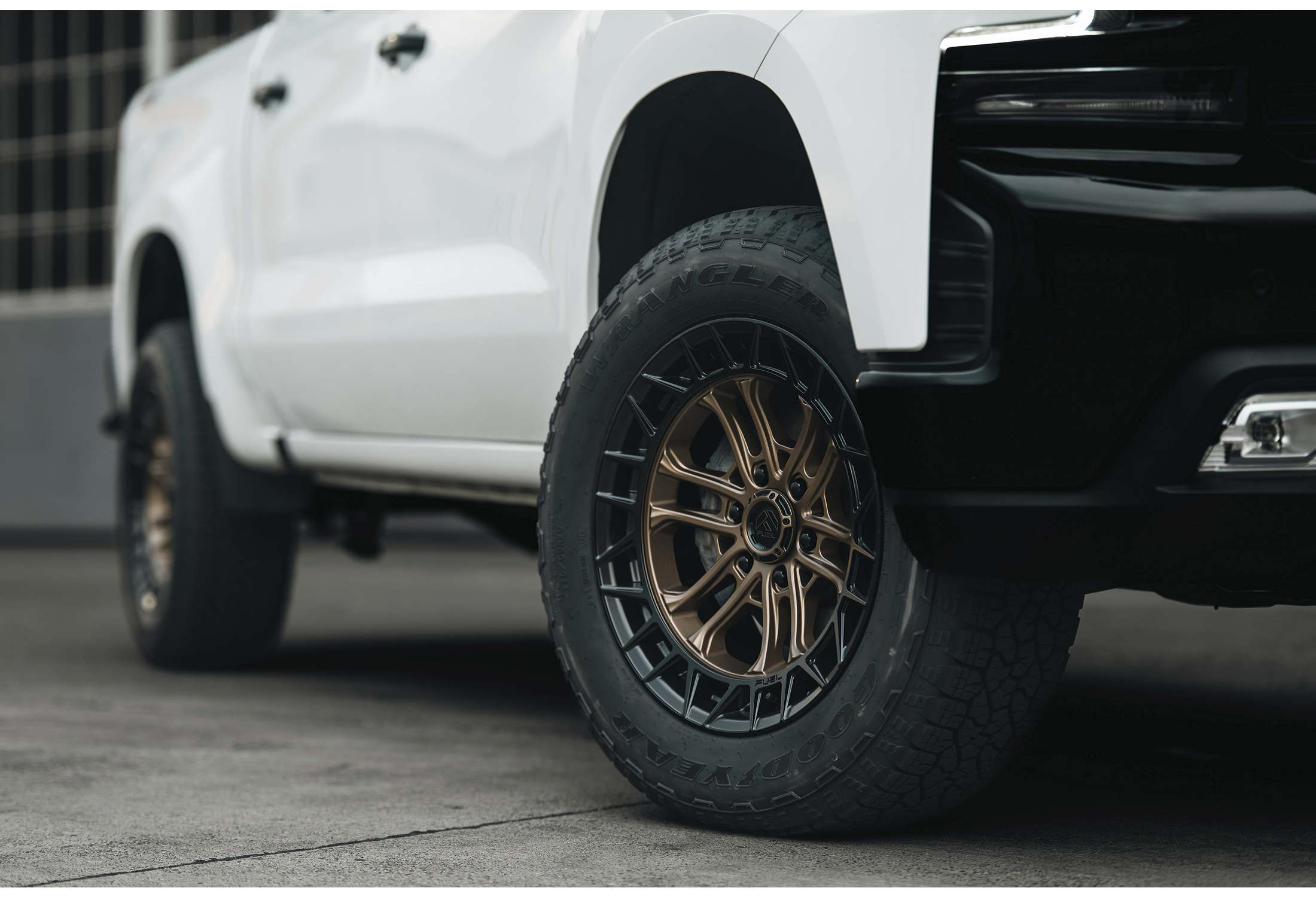 FUEL OFF-ROAD WHEELS CELSIUS FC874 6X5.5(139.7) - MATTE BRONZE W/ M-BLK LIP
