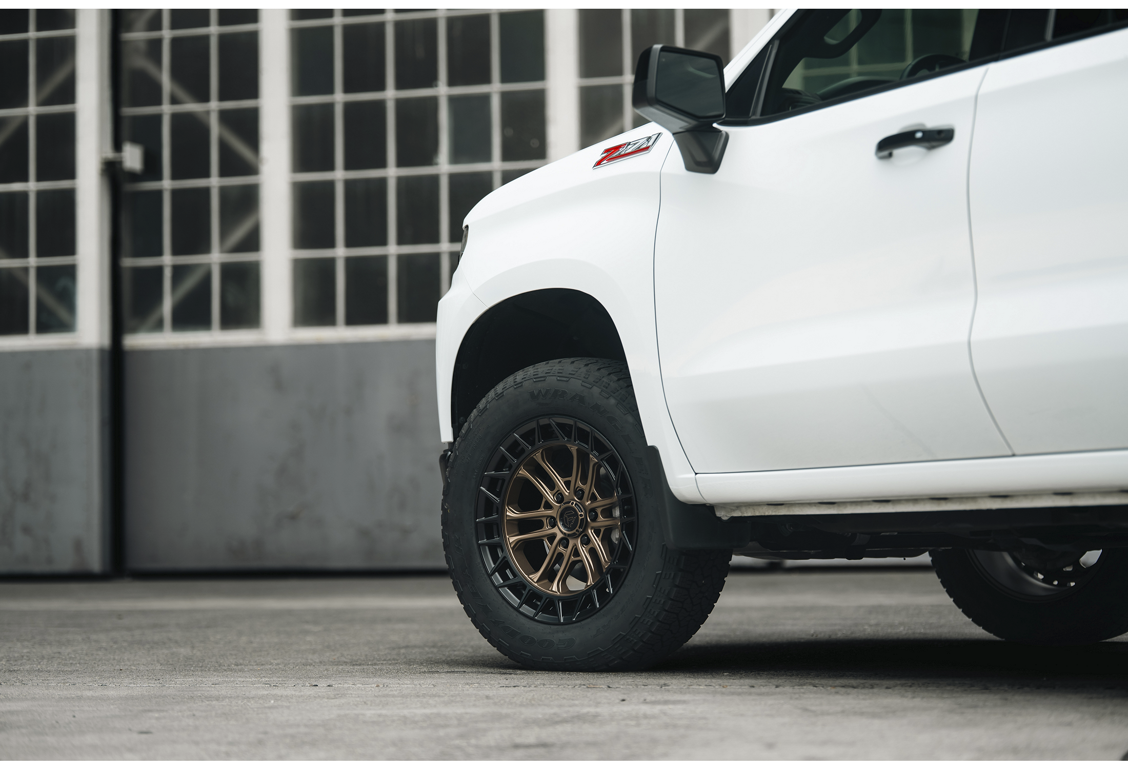 FUEL OFF-ROAD WHEELS CELSIUS FC874 6X5.5(139.7) - MATTE BRONZE W/ M-BLK LIP