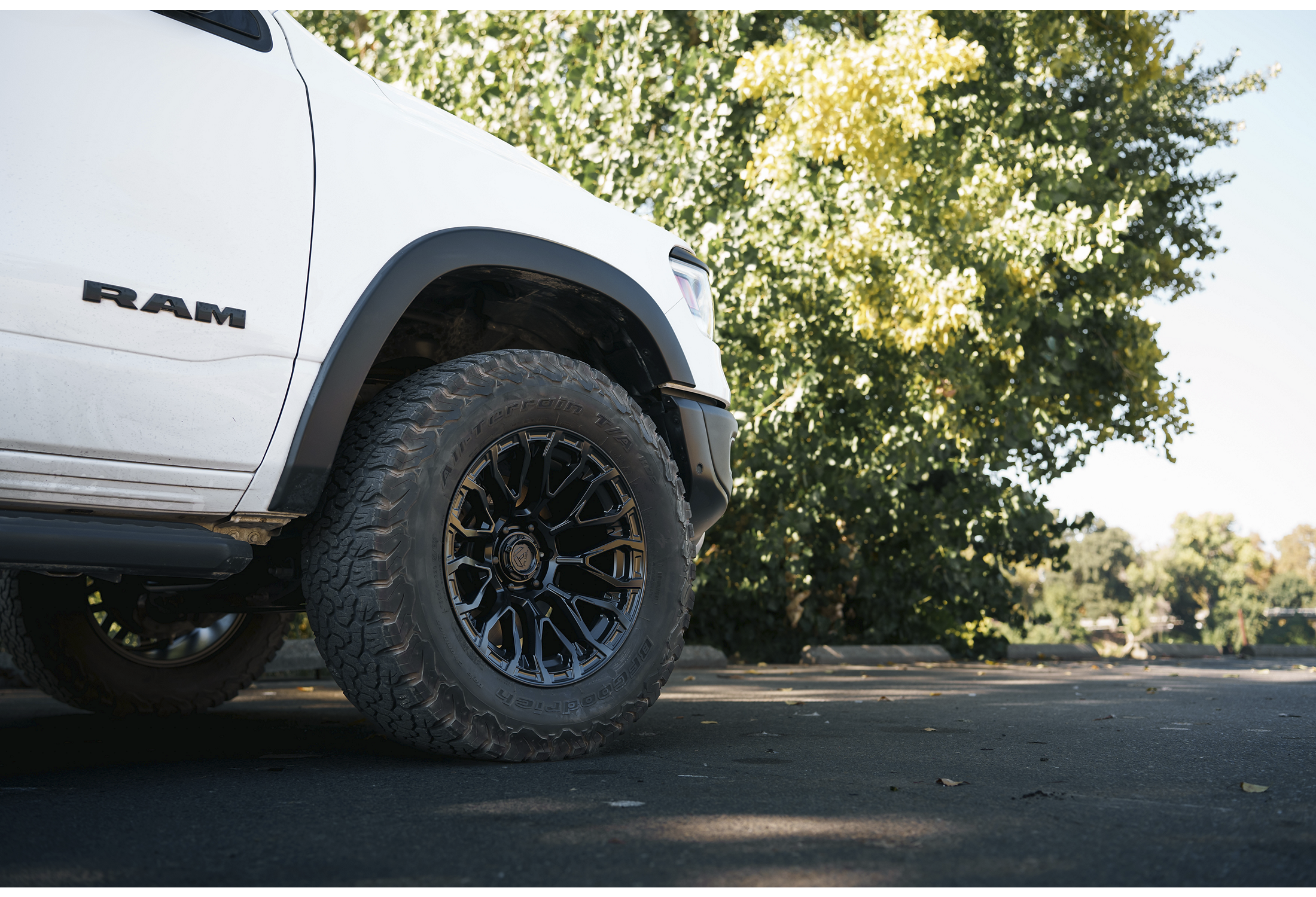 FUEL OFF-ROAD WHEELS CHISEL FC899 6X135 - BLACKOUT